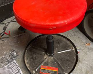 (2) pneumatic garage stools
$30.00 each