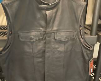 Leather vest XXL First Classics $75.00
Still has tag.
