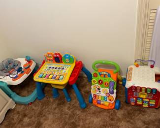 Walker, children’s educational / learning toys 🧸 Great condition good prices for Christmas 