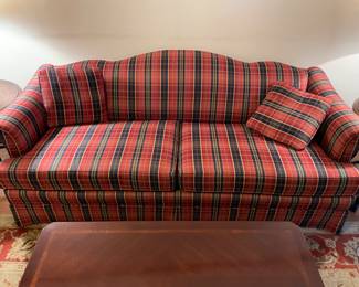Sherrill plaid sofa
80”w 33”d 33” t
$250