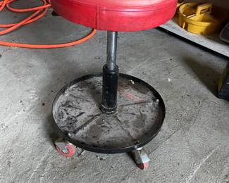 (2) pneumatic garage stools
$30.00 each