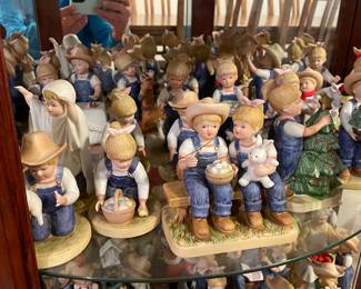 Denim Days Figurines Collectibles 
83 pieces priced separately at 1736.00.  Buy the lot 1000.00 