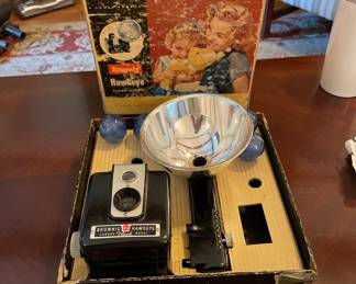 1950’s Brownie Hawkeye Flash outfit in box. $ 30.00