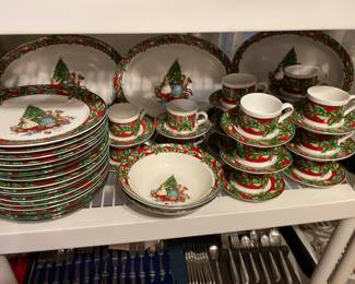 International Tableworks: Bob Timberlake,  “Christmas Celebration”
53 pcs service 16.     $175.00