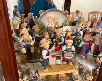 Denim Days Figurines Collectibles 
83 pieces priced separately at 1736.00.  Buy the lot 1000.00 