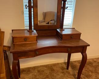 Vanity: 39.25”w 18”d 58”t w mirror
$225.00