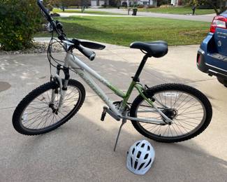 Women’s Trek bicycle and new helmet