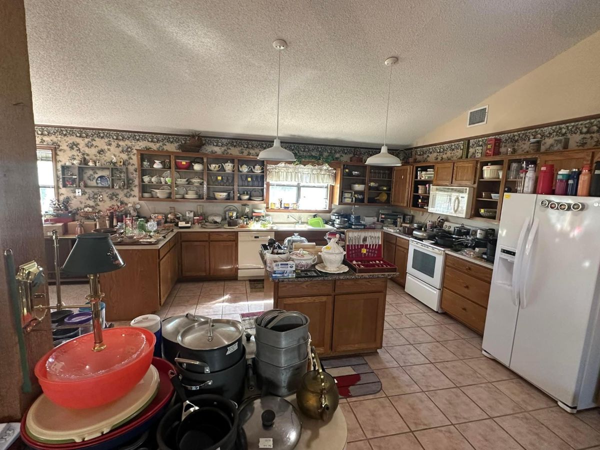 Uplift Estate Sale in Kingsland, TX starts on 11/3/2023