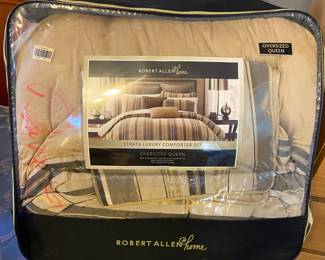 New "Robert Allen Home" Oversized Queen Comforter Set.