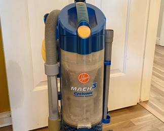 Hoover Mach 3 Cyclonic Vacum