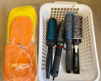 Round brushes and Disposable Pedicure Slippers.