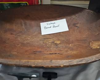 VINTAGE WOODEN BREAD BOWL