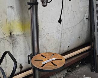  CENTRAL MACHINERY 13” FLOOR DRILL PRESS