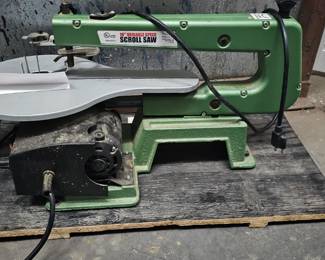 CENTRAL MACHINERY 16” VARIABLE SPEED SCROLL SAW
