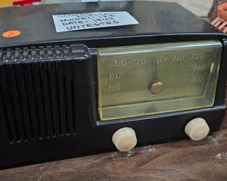 VINTAGE RADIO