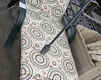 OUTDOOR PATIO LOUNGER / CHAIR