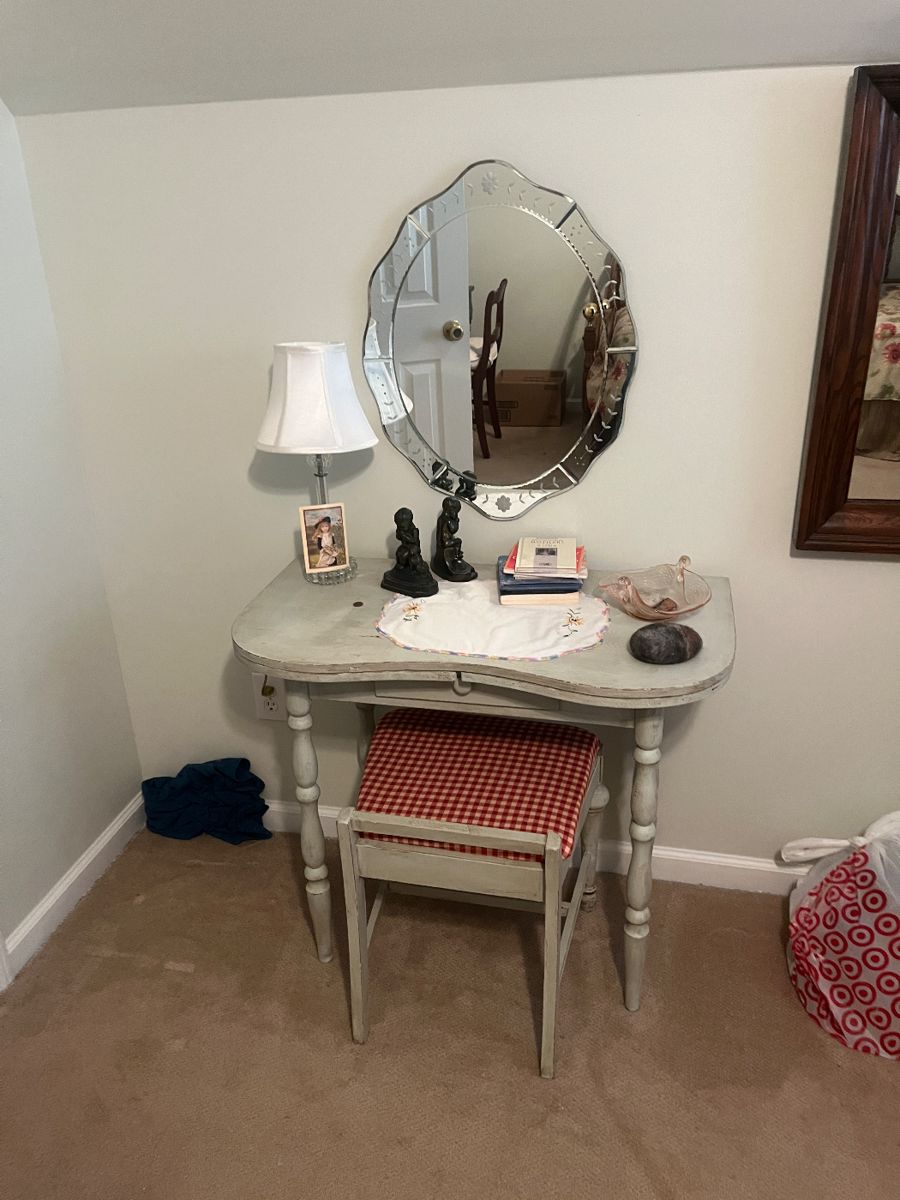 ESTATE TAG SALE IN HICKORY 1 DAY ONLY starts on 11/11/2023