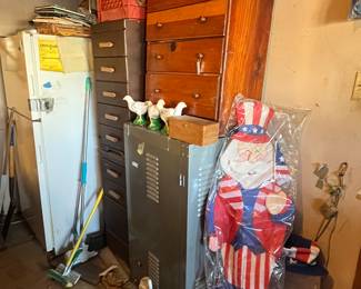 Garage miscellaneous......