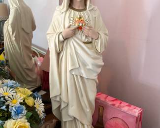 Large Virgin Mary statue with sacred heart