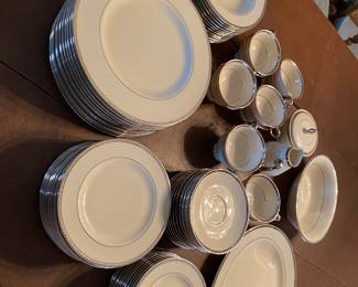 Haviland set in its entirity.