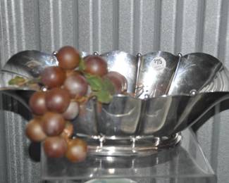 Vintage Reed & Barton Enhances Every Decor! This Rare Design Silver Plate Centerpiece Bowl Features Scalloped Top Edge and Intermittent Beads Along Top Edge Sides. The Elegant Beaded Design Carries to the Lower Portion of the Bowl with Beads Going Around the Base. Simply Stunning! Hallmarked on the Base and Numbered 1475, 15"W x 9.23"D x 4.5"H, ($75)