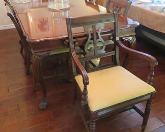 Traditional vintage dining furniture