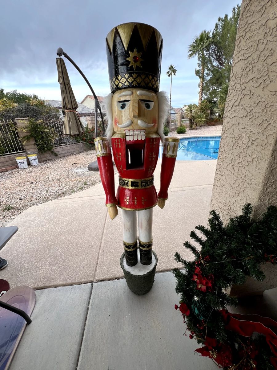 Estate Sale Los Prados in Las Vegas, NV starts on 12/1/2023