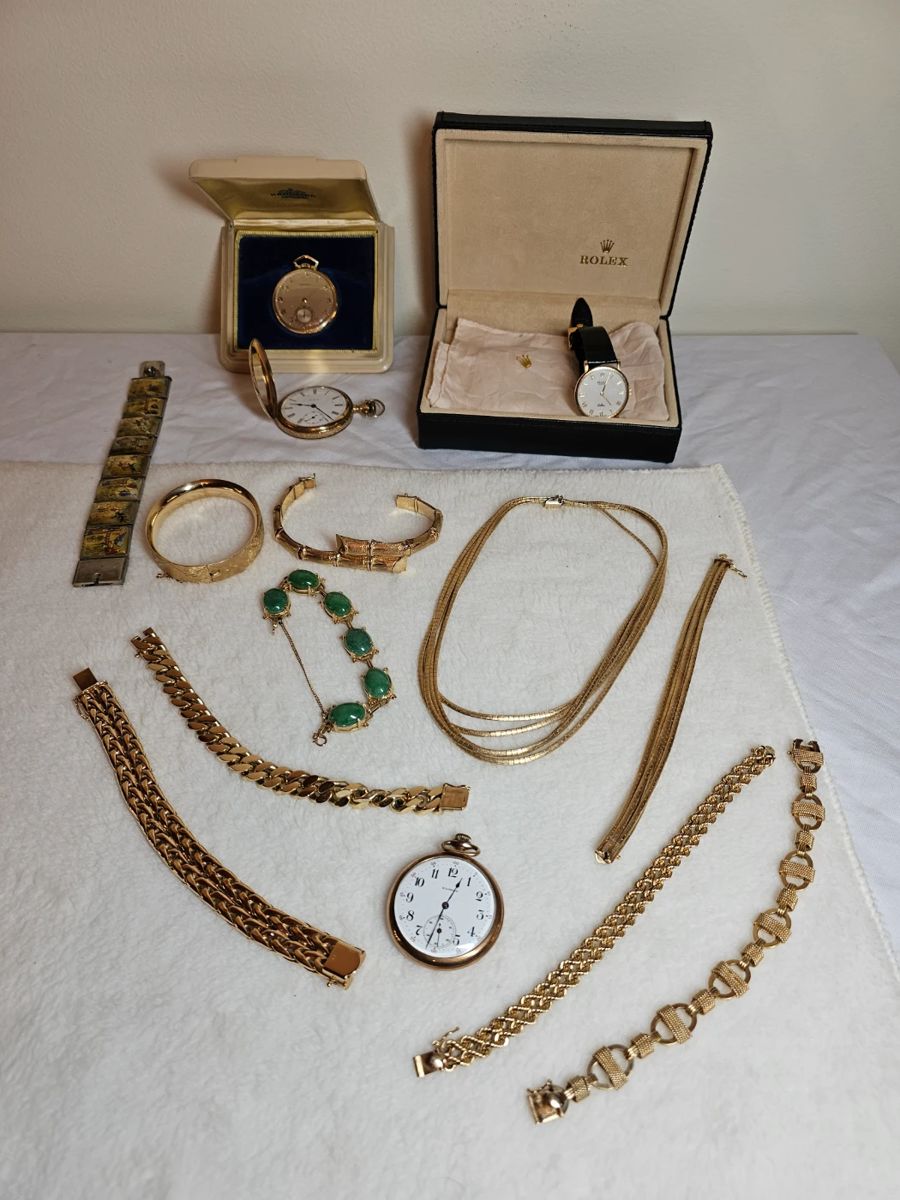 https://www.auctionninja.com/stress-free-estate-services-llc/sales/details/glamorous-gold-silver-watches-and-costume-jewelry-no-reserves-auction-usa-shipping-on-all-items-12.html