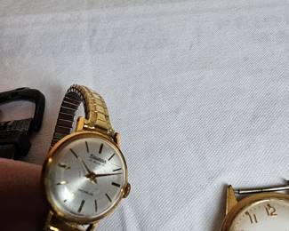 https://www.auctionninja.com/stress-free-estate-services-llc/sales/details/glamorous-gold-silver-watches-and-costume-jewelry-no-reserves-auction-usa-shipping-on-all-items-12.html