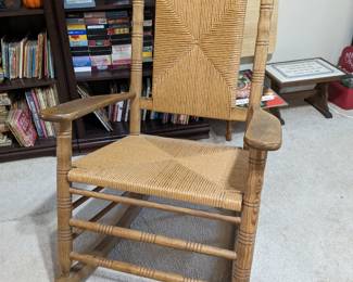 Cracker barrel rocker