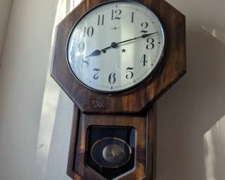 Regulator clock 