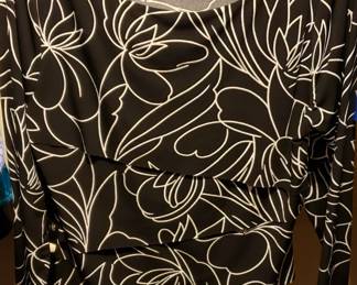 Ladies black/white blouse