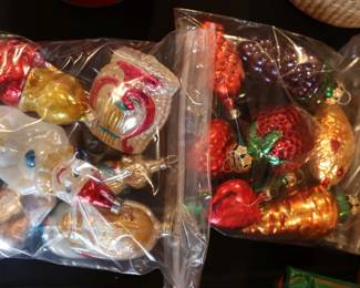 Vintage Christmas decor and paper