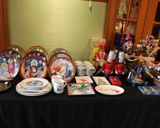 Vintage Christmas decor and paper