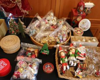 Vintage Christmas decor and paper