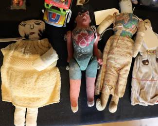 Various Mexican and Central American pottery, dolls
