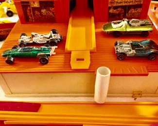 Vintage Mattel Hot Wheels Super Charger Race Set