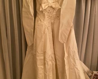 Vintage 1940's Wedding Dress