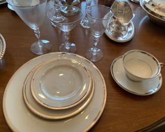 Vintage Haviland Limoges "Shelton Platnium" China,5 Piece Place Setting