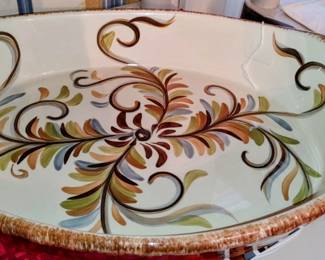 VINTAGE SOUTHERN LIVING ALFRESCO LARGE OVAL CASSEROLE 17"
Gail Pittman
