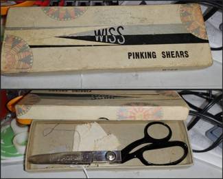 Weiss pinking shears scissors in original box