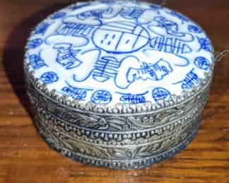 Vintage Blue White Porcelain Shard Silver Plated Metal Chinese Trinket Box