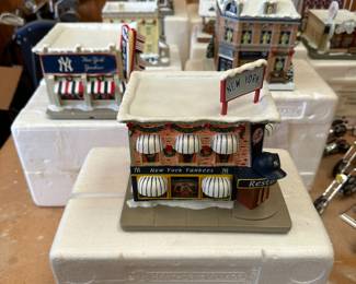 NY Yankees Hawthorne Village Christmas Decor - with cords & certificates of authenticity