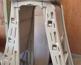 Above ground pool ladder 