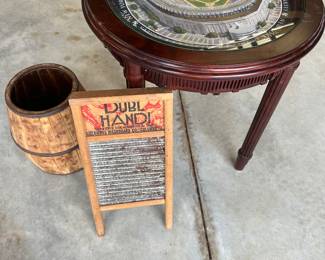 NY Yankees end table & rustic decor 