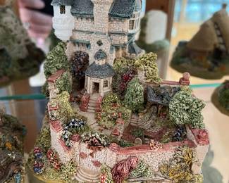 Lilliput Lane Secret Garden