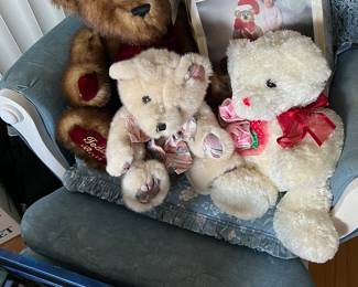 Plush teddies
