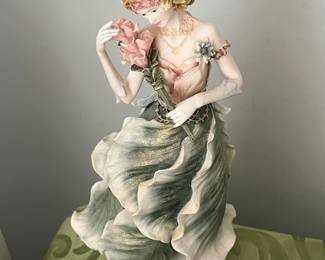 Can Mark Enchaned Gardens “Cassandra”