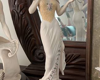 Giuseppe Armani figurine “Serena”