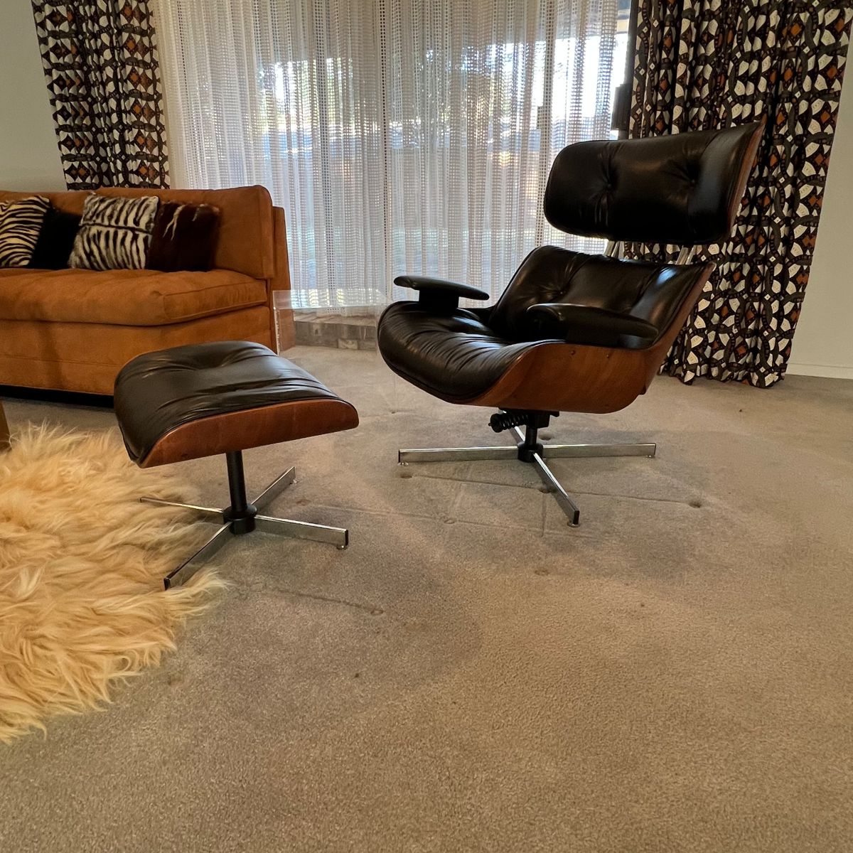 Incredible one-owner all original (1969) Herman Miller / Eames -style Plycraft chair in Overall wonderful condition! (One button needs repair) We believe it is Rosewood